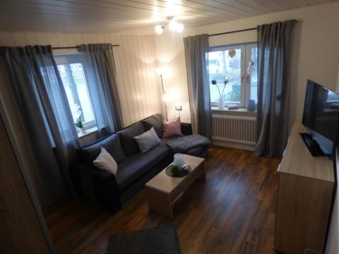 Große Ferienwohnung in Voslapp mit Garten Apartment in Wilhelmshaven