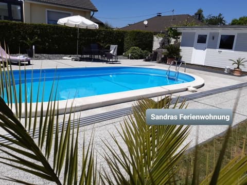 Sandra´s Ferienwohnung mit Pool Apartment in Mayen