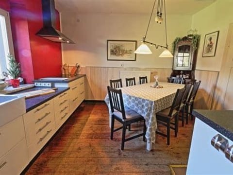 Haus SchneiderKätche Vacation rental in Vulkaneifel