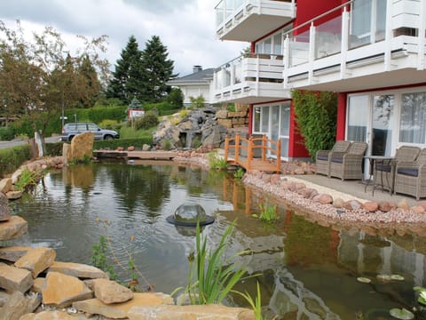 Appartement in Schalkenmehren mit Schönem Balkon Apartment in Vulkaneifel