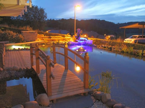 Appartement in Schalkenmehren mit Schönem Balkon Apartment in Vulkaneifel