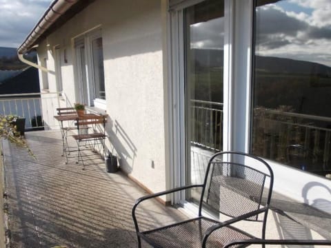 mit Balkon und Rheinblick Apartment in Mainz-Bingen