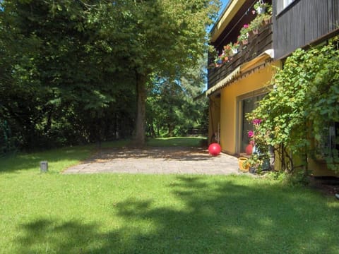 Appartement in Ruhbank mit Garten und Terrasse Apartment in Rhineland-Palatinate