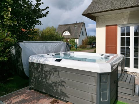 mit Garten und Whirlpool Vacation rental in Ostholstein