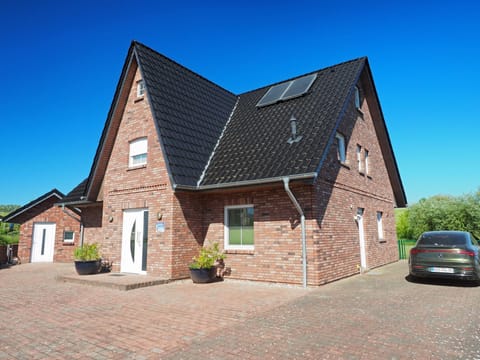 Geräumige Ferienvilla Jenny am Strand mit Pool Vacation rental in Ostholstein