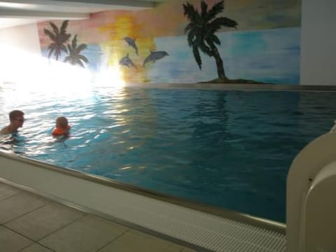 Pool Indoor