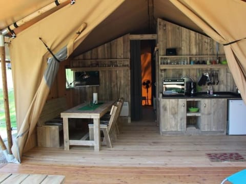 Safarizelt in Hohenlychen mit Garten und Grill Vacation rental in Lychen