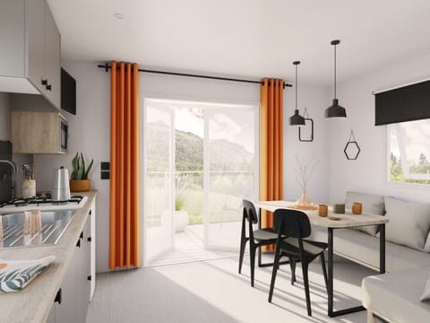 Kitchen / Dining Room