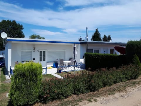 in Tarnewitz mit Terrasse und Grill Vacation rental in Boltenhagen