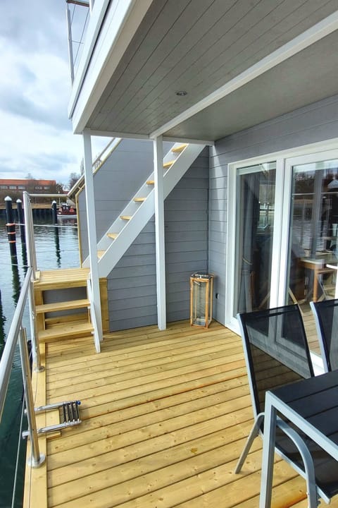 Hausboot Tosca Apartment in Stralsund