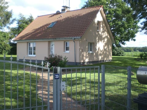 Modernisiertes Haus zwischen Stralsund und Barth Vacation rental in Mecklenburg-Vorpommern, Germany