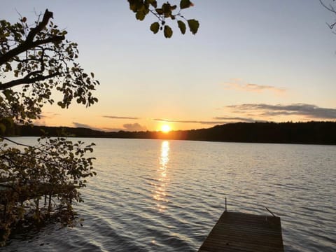 Reetdach Ferienhaus am Lübbesee Sauna Bootsteg neu Vacation rental in Templin