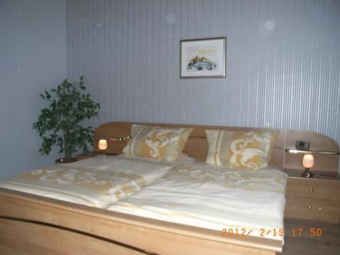 Appartement in Abenheim mit Grill und Terrasse Apartment in Worms