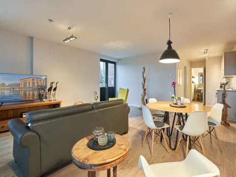 Wohnung in Brandenburg An Der Havel mit Garten, Terrasse und Grill Apartment in Brandenburg