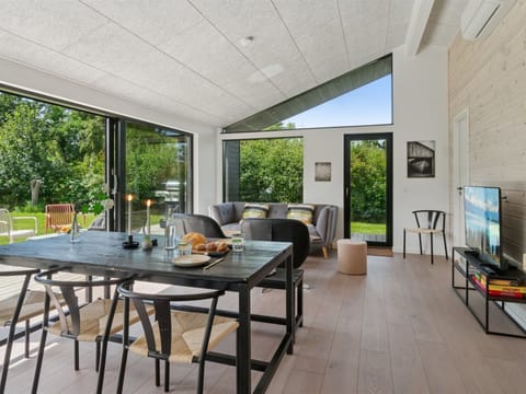 "Herulf" - 450m from the sea House in Zealand