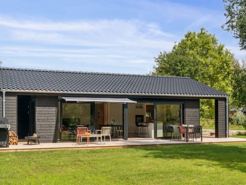 "Herulf" - 450m from the sea House in Zealand