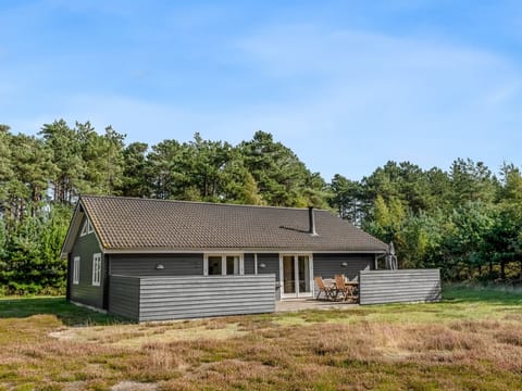 "Jurgis" - 300m from the sea House in Västra Götaland County