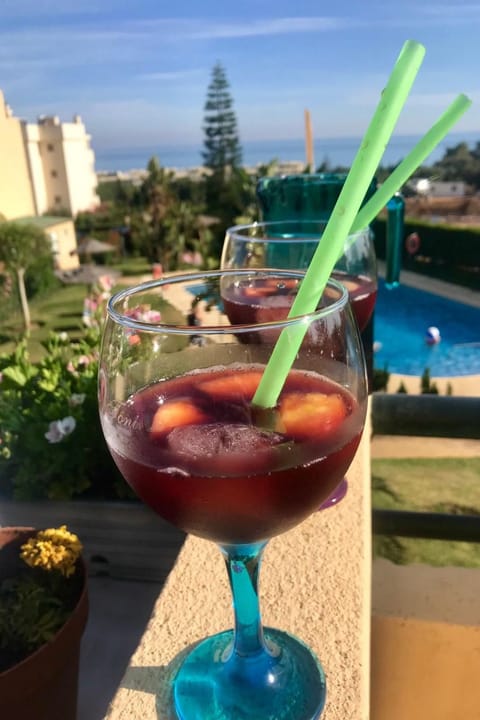 Zweistöckige Ferienwohnung in Marbella-Mijas Costa mit Meerblick Apartment in Sitio de Calahonda