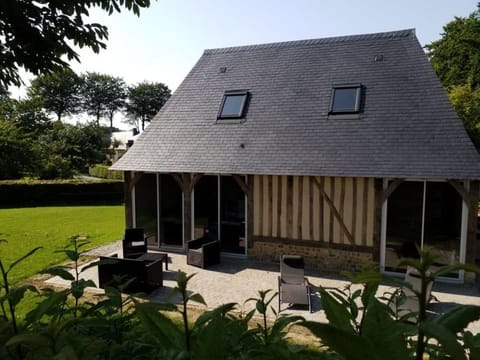 Neues normannisches Ferienhaus mit Charme die Kastanienbäume Vacation rental in Normandy