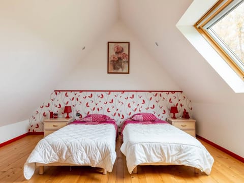 Charmantes großes Cottage zwischen Land und Meer Vacation rental in Douarnenez