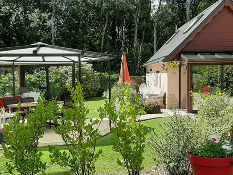 Chalet "gite du bois d'amour" (Hütte des Liebesh Vacation rental in Paimpol