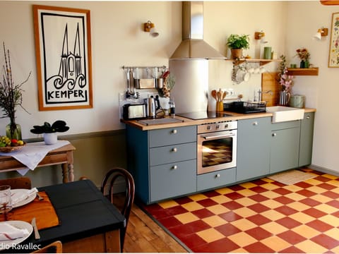 Kitchen / Dining Room