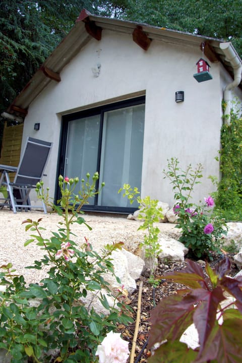 in Chouzy-Sur-Cisse mit Grill, Terrasse und Garten Vacation rental in Centre-Val de Loire