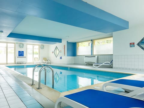 Pool Indoor