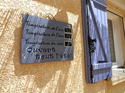 À l'abri du Mistral Vacation rental in Provence-Alpes-Côte d'Azur