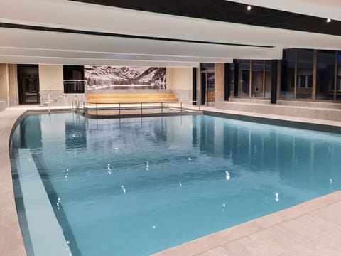 Pool Indoor
