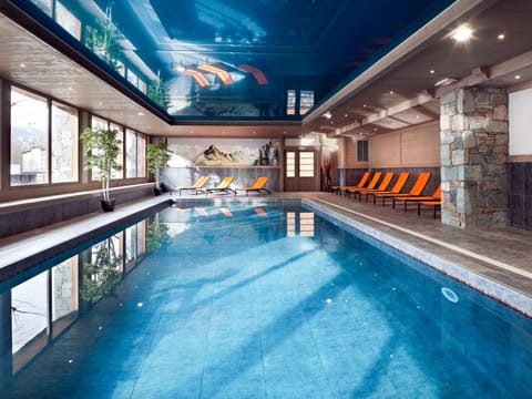 Pool Indoor