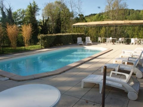 Schöne provenzalische Villa Les Carlets mit Pool Vacation rental in Apt