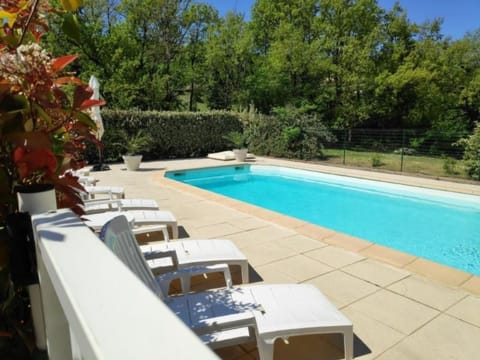 Schöne provenzalische Villa Les Carlets mit Pool Vacation rental in Apt