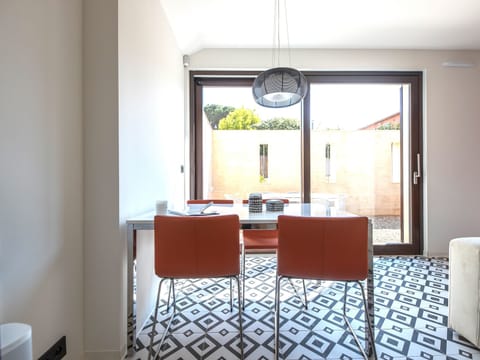 Schicke und moderne Maisonnette im Stadtzentrum Vacation rental in Saint-Tropez