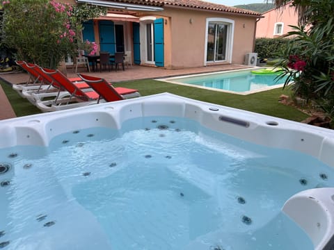 Villa 3 Schlafzimmer beheizter Pool privater Jacuzzi Vacation rental in Lorgues