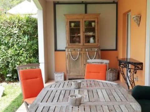 Moderne Wohnung in Mougins mit eigenem Garten Apartment in Mougins