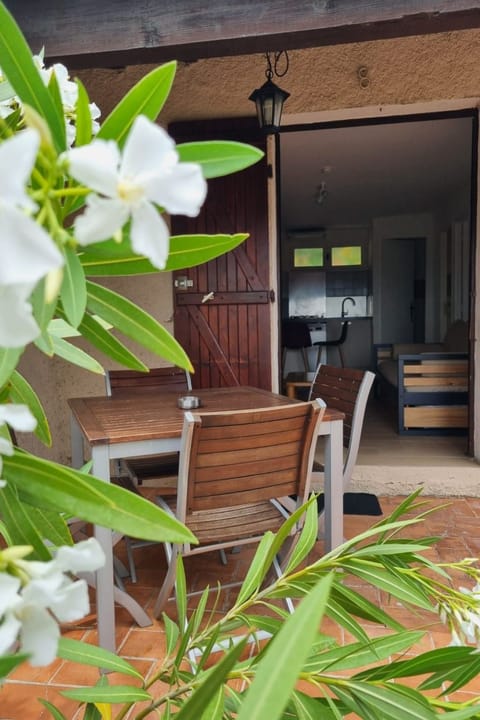 Wohnung Chiara Stella mit überdachter Terrasse Apartment in Porto-Vecchio