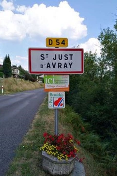 Haus St Just d'Avray Vacation rental in Auvergne-Rhône-Alpes