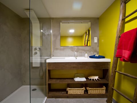 in Celles-En-Bassigny  umzäunter Garten Vacation rental in Vosges