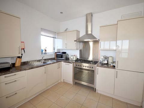 Lichtdurchflutete Ferienwohnung in der zweiten Etage mit Panorama-Blick über de Apartment in Torquay