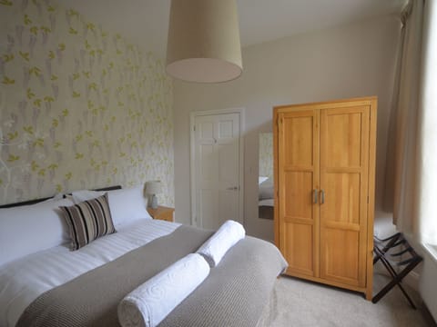 Modern eingerichtete Ferienwohnung in der unteren Etage Apartment in Torquay