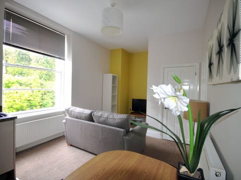 Modern eingerichtete Ferienwohnung in der unteren Etage Apartment in Torquay