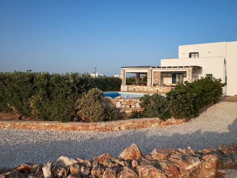 Große, komfortable Pool-Villa, Strand zu Fuß erreichbar Vacation rental in Paros, Greece