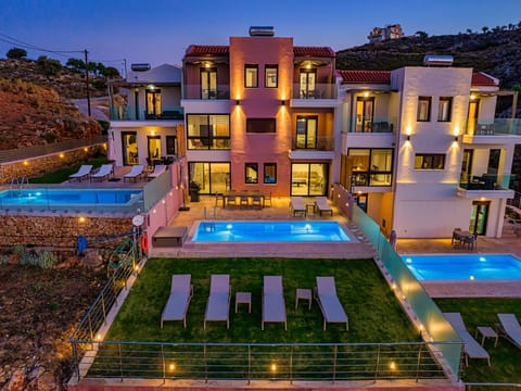 "Villa Mari" mit privatem Pool Vacation rental in Crete