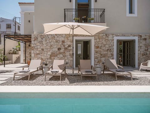 City Moments Villa I ''Free'' Beheizter Innenpool Vacation rental in Chania