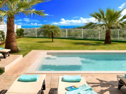 Wunderschönes Ferienhaus in Georgioupoli mit Grill, Terrasse und Garten Vacation rental in Crete