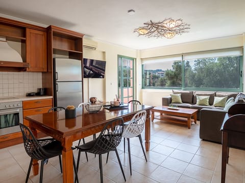 Neue Familienvillen mit 2 privaten Pools, Spielzimmer Vacation rental in Crete