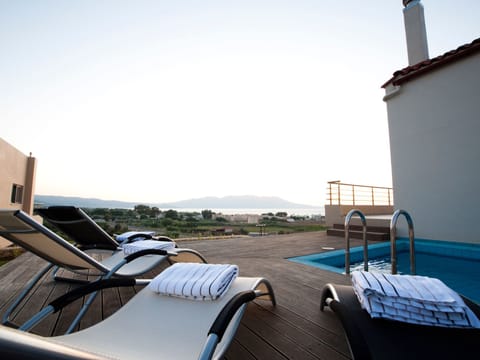 "Villa Pounentes" mit privatem Pool Vacation rental in Crete