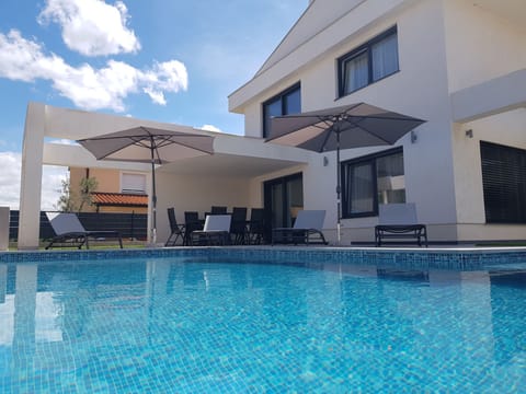 mit privatem Pool in Ruhiger lage. Vacation rental in Istria County