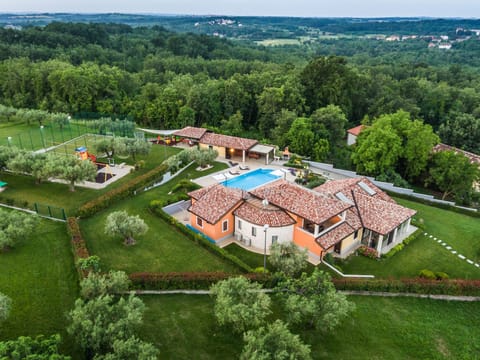 GioEin privater Bereich für 16 Personen, Pool und Sport Vacation rental in Istria County
